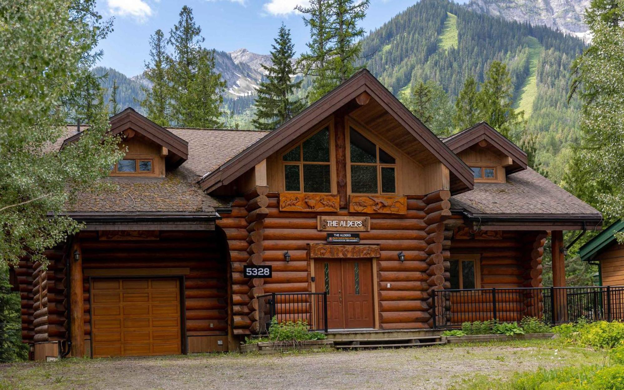 The Alders Chalet - By Fernie Central Reservations Villa Exterior photo